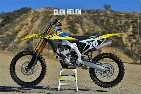 How Fast is a 250 Dirt Bike: Exploring Speed, Performance, and the Art of Going Sideways